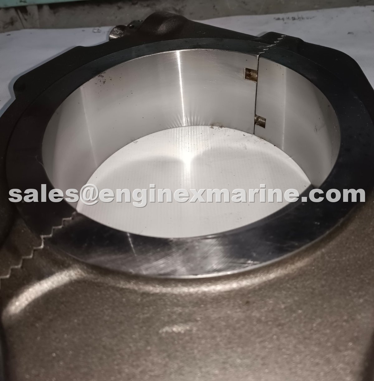 MAN B&amp;W – 8L23/30 – CONROD BUSH