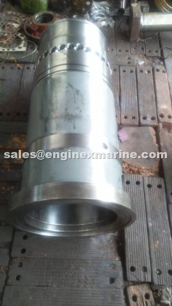 MITSUBISHI – UEC85LSII – CYLINDER LINER