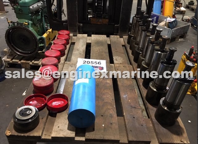 MAN B&W – 12V58/64B – PLUNGER